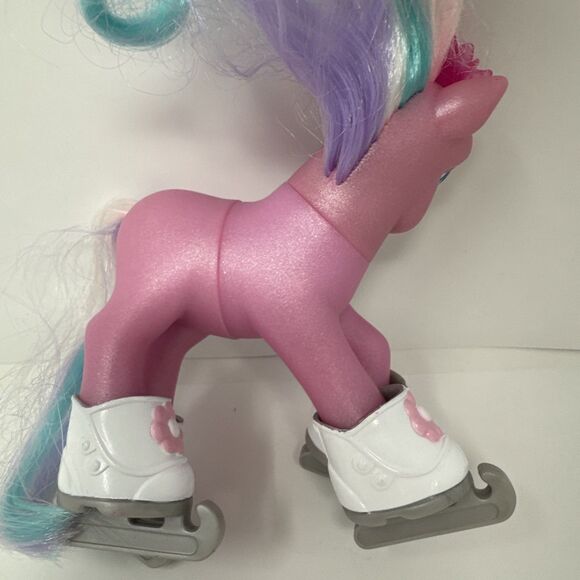 2003 Hasbro My Little Pony Glitter Glide Ice Dancing Pony with all 4 Skates - Picture 6 of 7